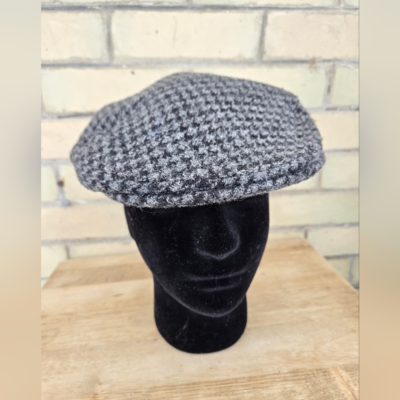 Harris Tweed Flat Cap - Picture 4 of 8